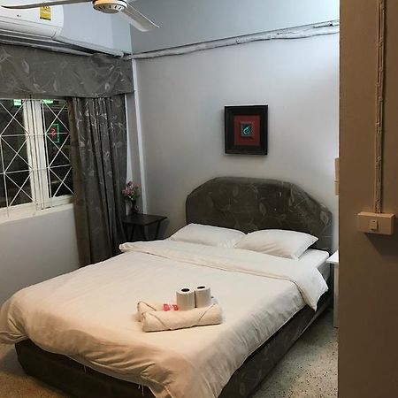 Scandalic Bar and Guest house Pattaya Extérieur photo